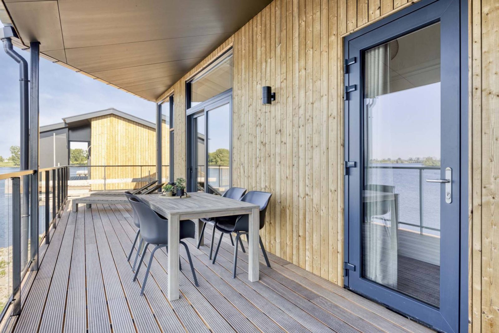 Type Wellseind: aanzicht vanaf het water